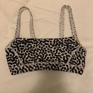 Lululemon sports bra